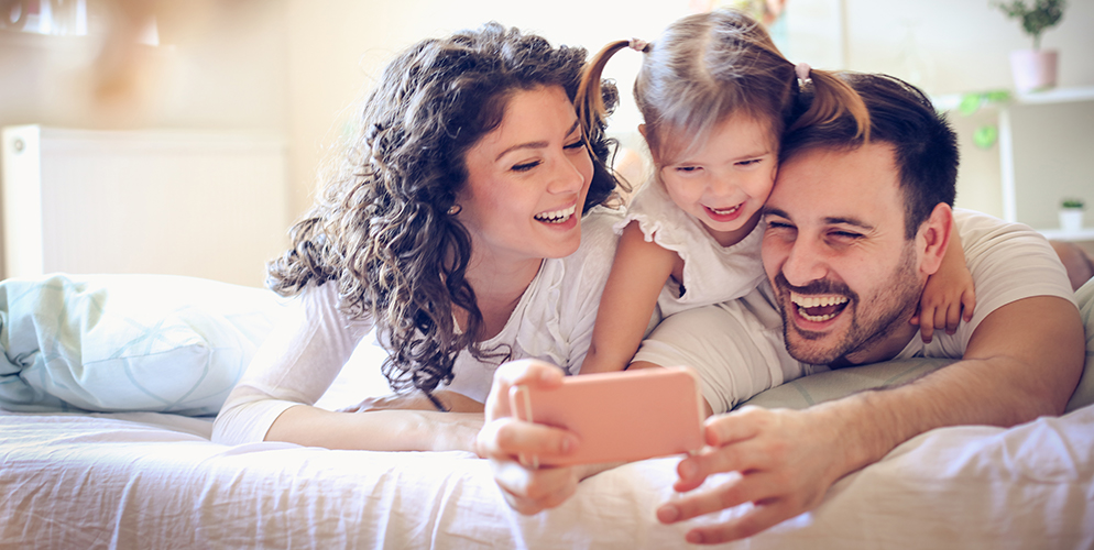 parents with daughter